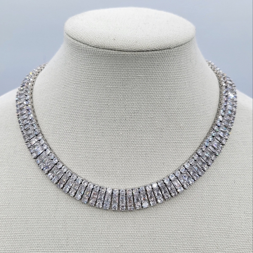 Crystal Necklace Collar NWT #2386